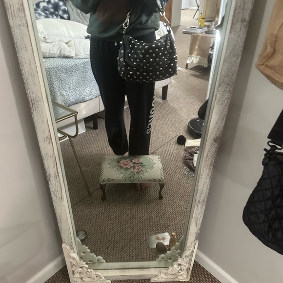 LEATHER SHOULDER BAG // WORN WITH SOME WEAR & TEAR - Picture 14 of 16